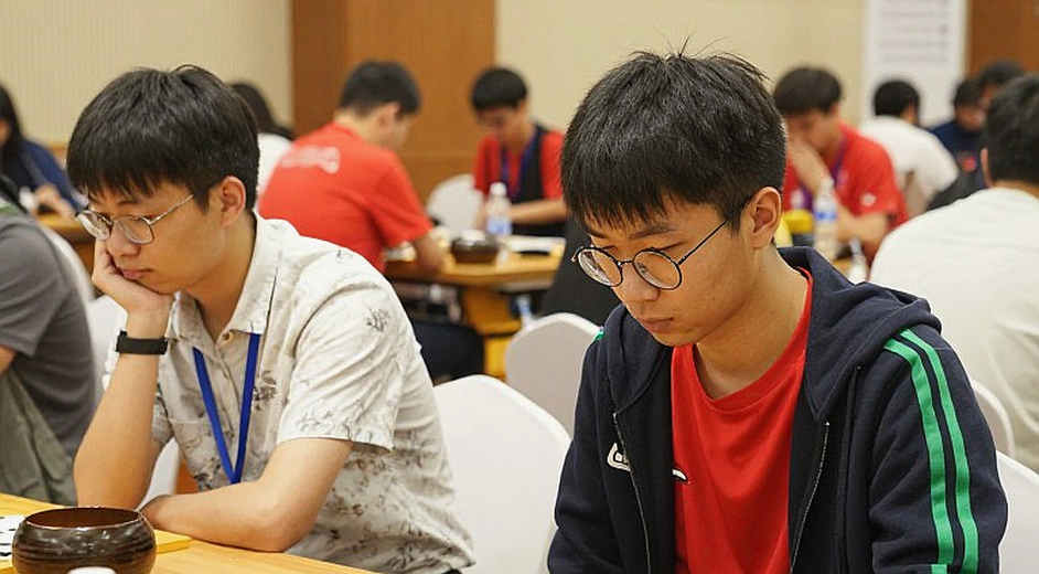Một ván cờ không thắng bằng nước hay nhất, mà bằng nhịp thời gian: giải mã cấu trúc trong cờ vua hiện đại